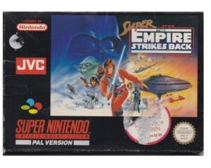 Super Star Wars : The Empire Strikes Back (scn) m. kasse (slidt) og manual (slidt) (SNES)