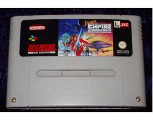 Super Star Wars : The Empire Strikes Back (SNES)