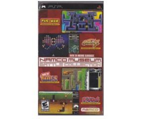 Namco Museum : Battle Collection (cover skadet)  (PSP)