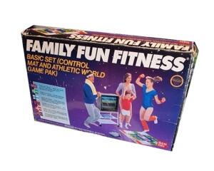 Athletic World (scn) m. Family Fun Fitness måtte m. kasse og manual (NES)