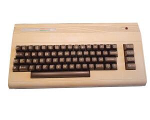 Commodore 64G (brun tast) (kosmetiske fejl)