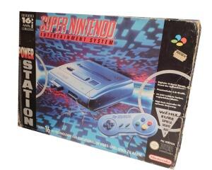Super Nintendo (noe) incl 1 pads m. kasse (slidt) og manual (slidt)