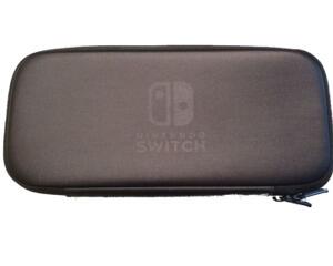 Taske til Switch m. plads til 5 spil (orig)