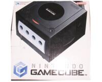 GameCube (Sort) (DOL-001) (kosmetiske fejl) m. kasse og manual