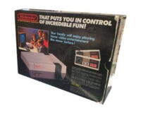 Nintendo 8 bit (kosmetiske fejl) (eec/scn) incl 2 pads m. videokabel m. kasse og manual